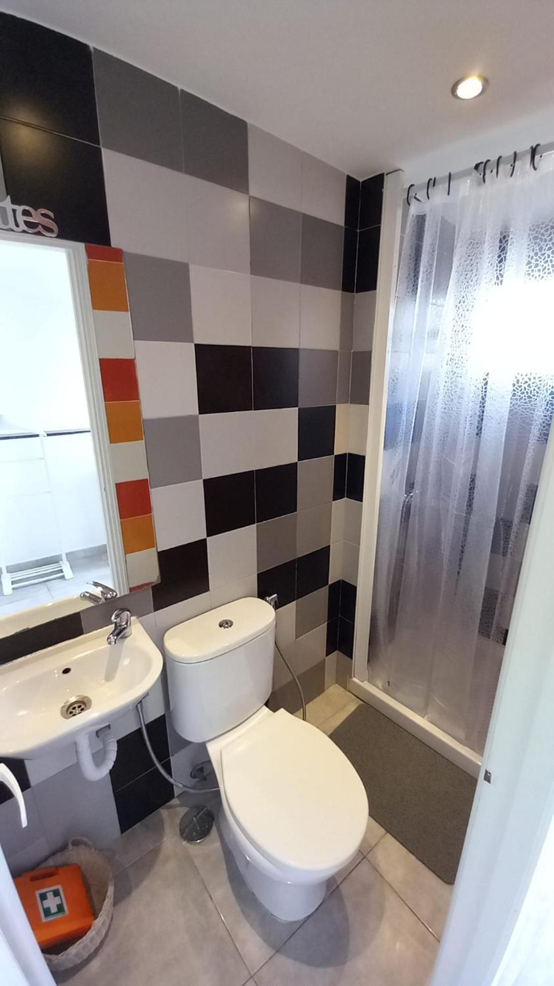 Alvito Guest House - Comfortable Room With Private Bathroom Lisbon Exterior photo